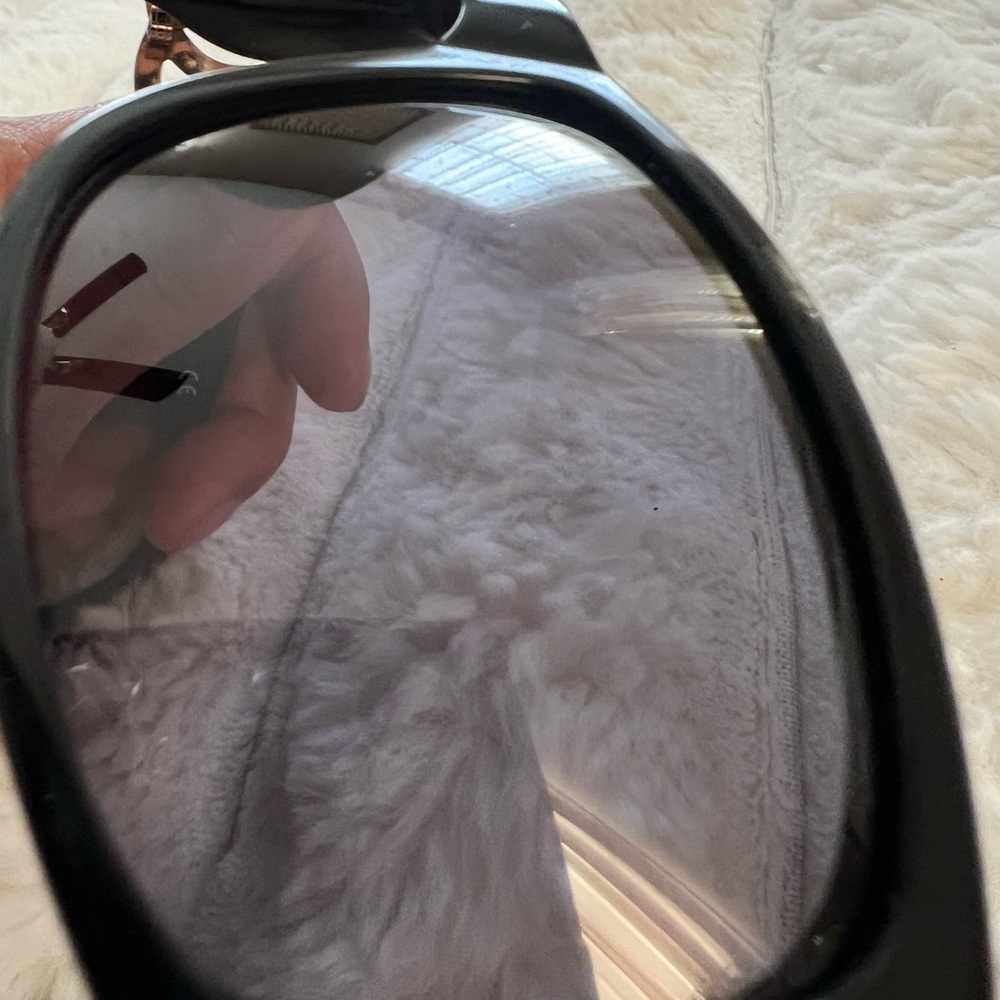 CHANEL Black Sunglasses Modern Design - Picture 6 of 13